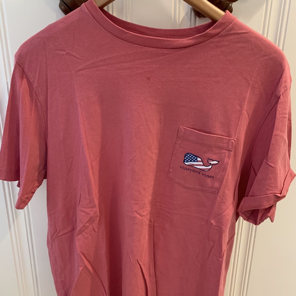 Vineyard Vines t-shirt